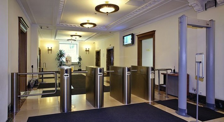 Офисное помещение 770 кв.м. в бизнес-центре Централ Сити Тауэр